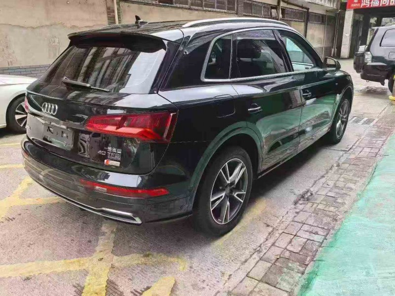 安顺20年奥迪Q58