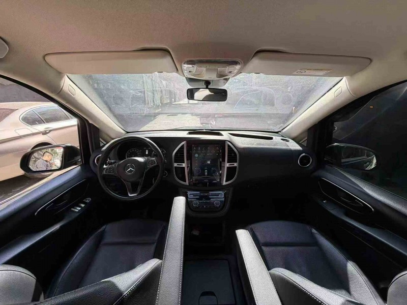 安顺18年奔驰威霆6