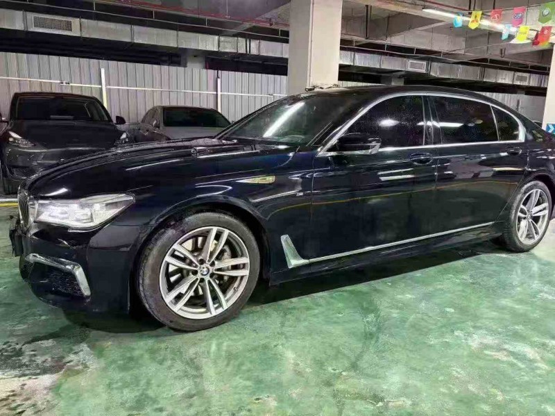 六盘水18年宝马7系3