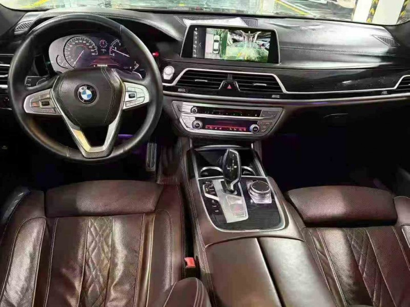 六盘水18年宝马7系4