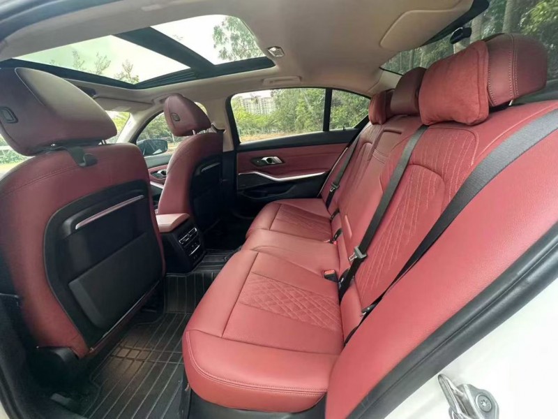 广州22年宝马3系8