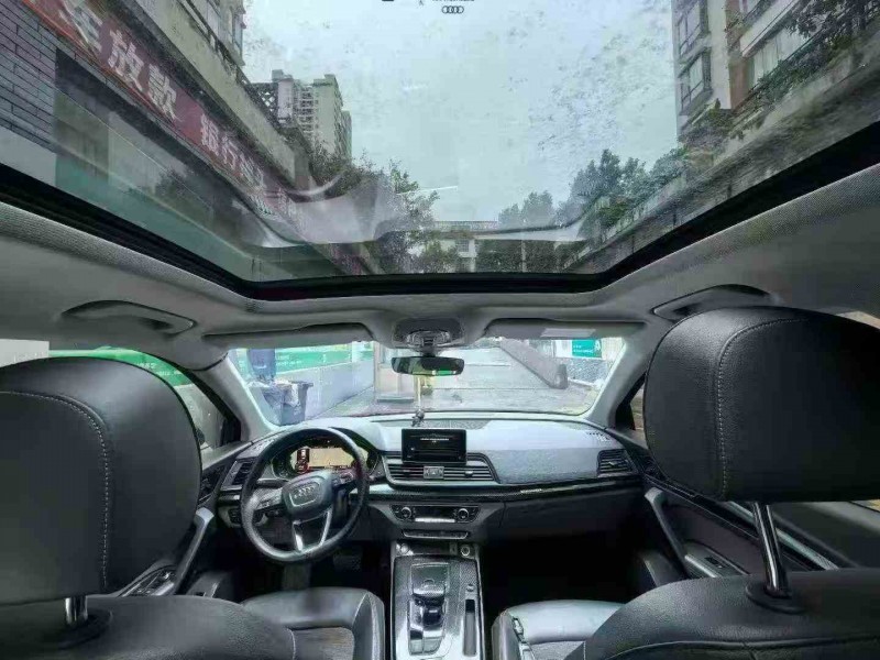 安顺19年奥迪Q56