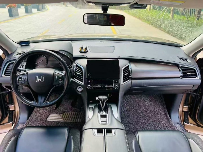 广州17年本田冠道5