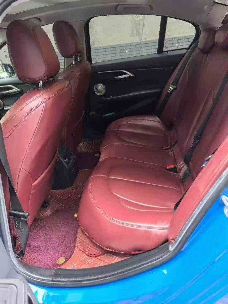 安顺21年宝马1系5