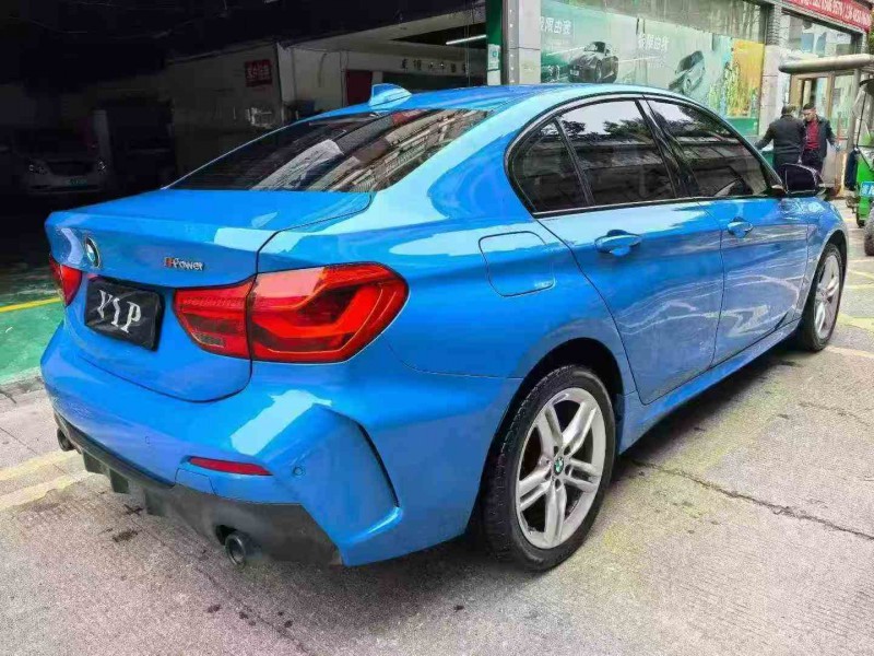 安顺21年宝马1系8