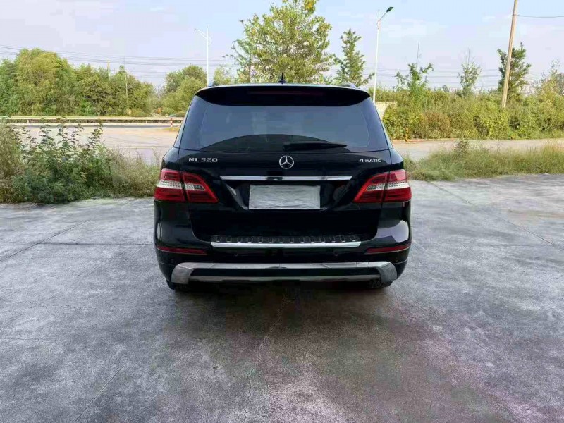 徐州14年奔驰ML9