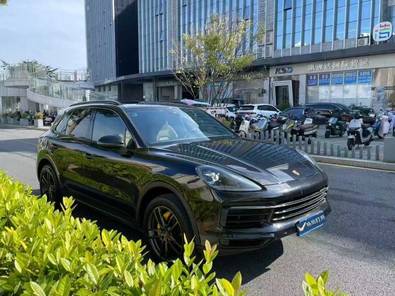 广州18年保时捷卡宴2