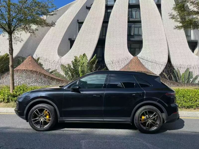 广州18年保时捷卡宴8