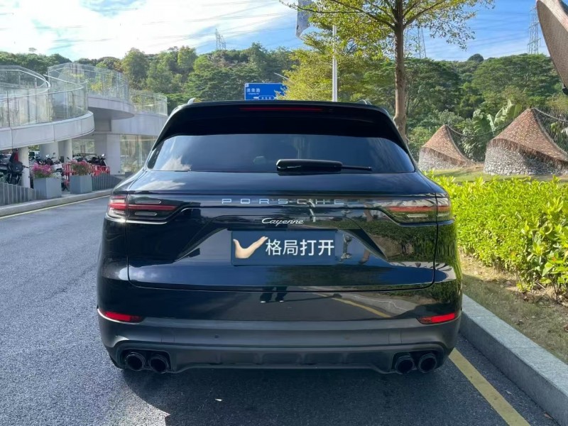 广州18年保时捷卡宴9