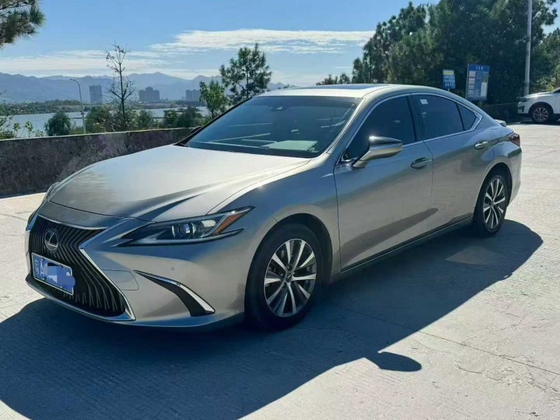 广州21年雷克萨斯ES2