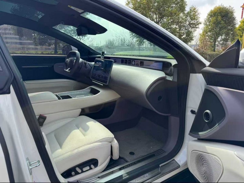 盐城25年阿维塔128