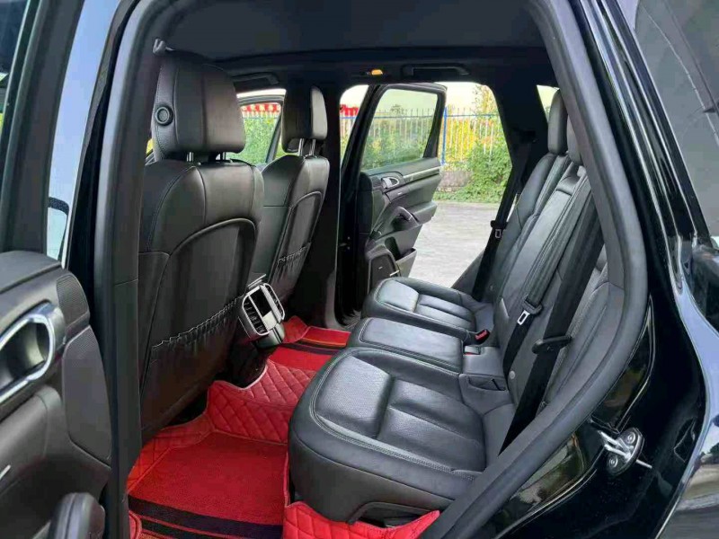 徐州17年保时捷卡宴4