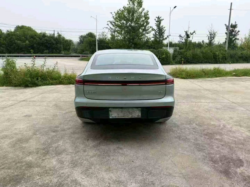 徐州25年荣威D69