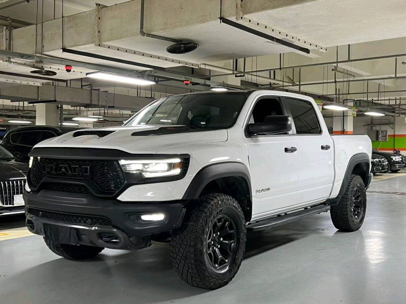 成都24年道奇公羊6