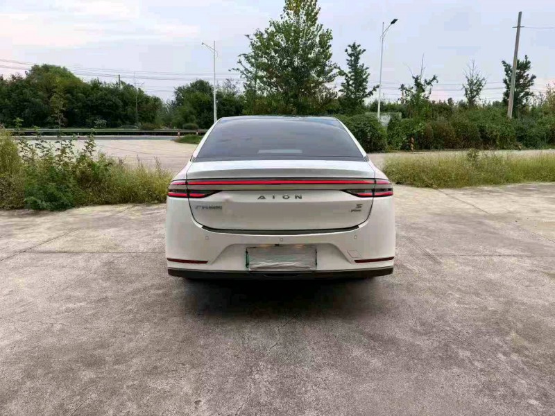 徐州22年传祺埃安S9