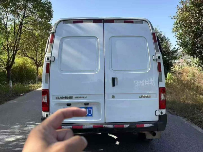 新余21年江铃特顺9