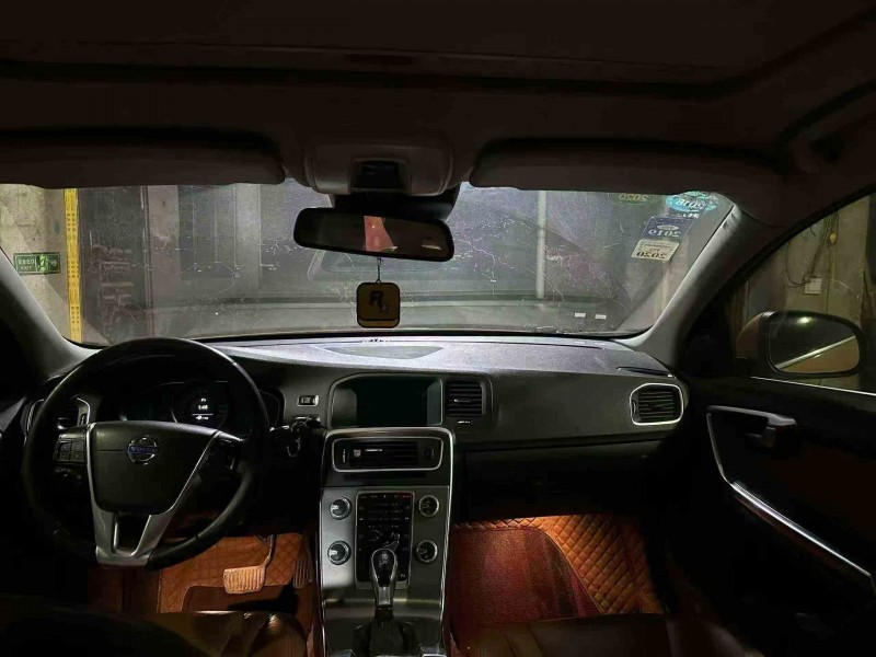 毕节14年沃尔沃S60L4