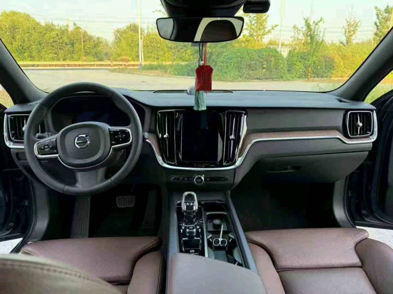 徐州23年沃尔沃S60L5