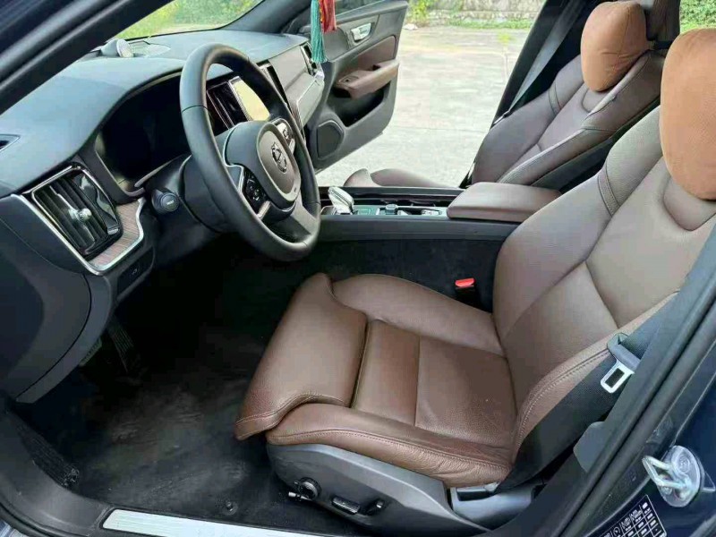 徐州23年沃尔沃S60L7