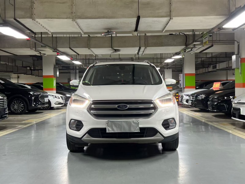 成都18年福特翼虎1