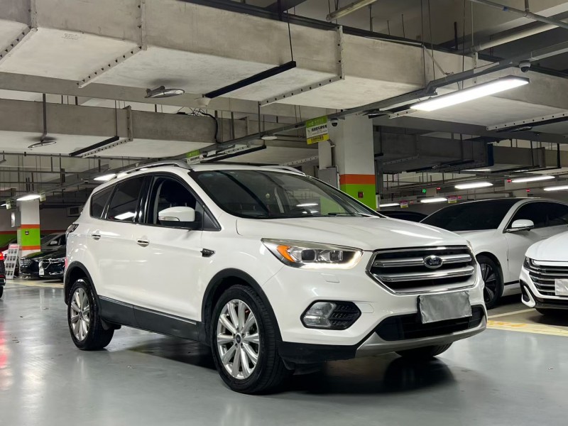 成都18年福特翼虎2