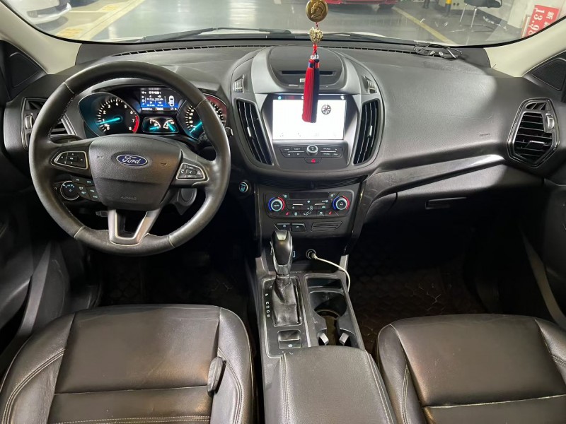 成都18年福特翼虎4