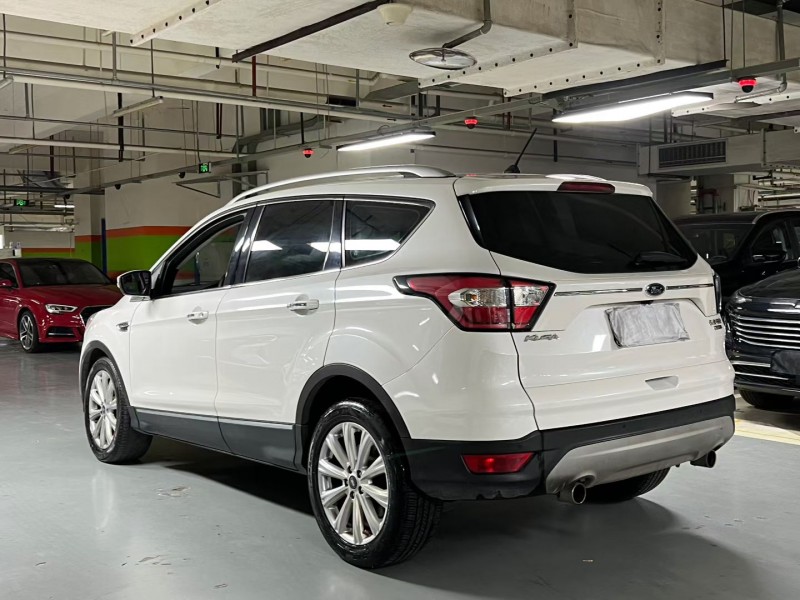 成都18年福特翼虎9