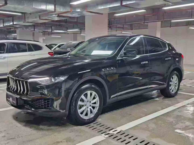 遵义20年玛莎拉蒂Levante2