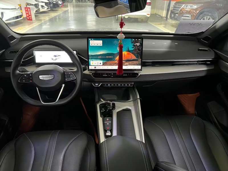 成都25年吉利星瑞4