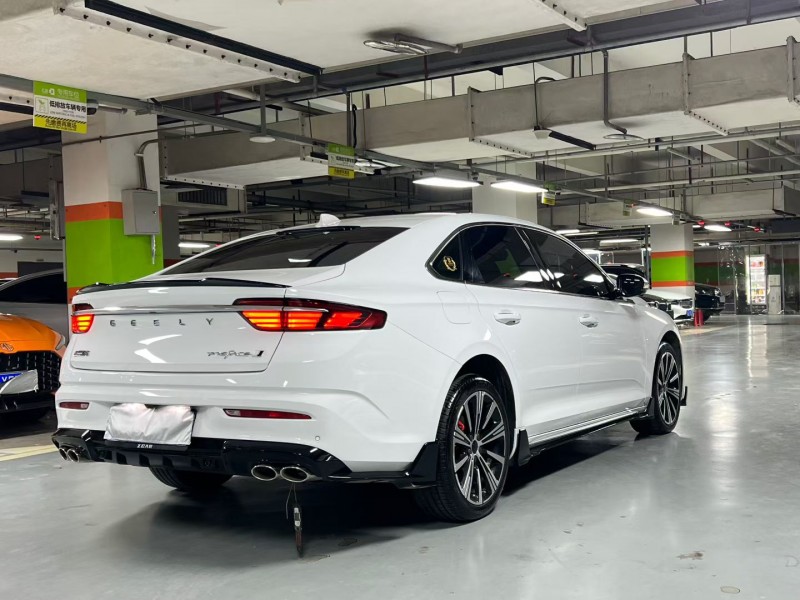 成都25年吉利星瑞7