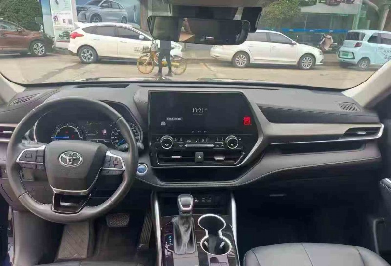 安顺23年丰田汉兰达2