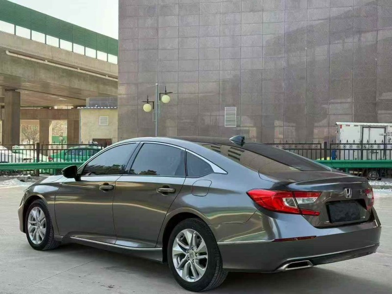 邯郸21年本田雅阁7