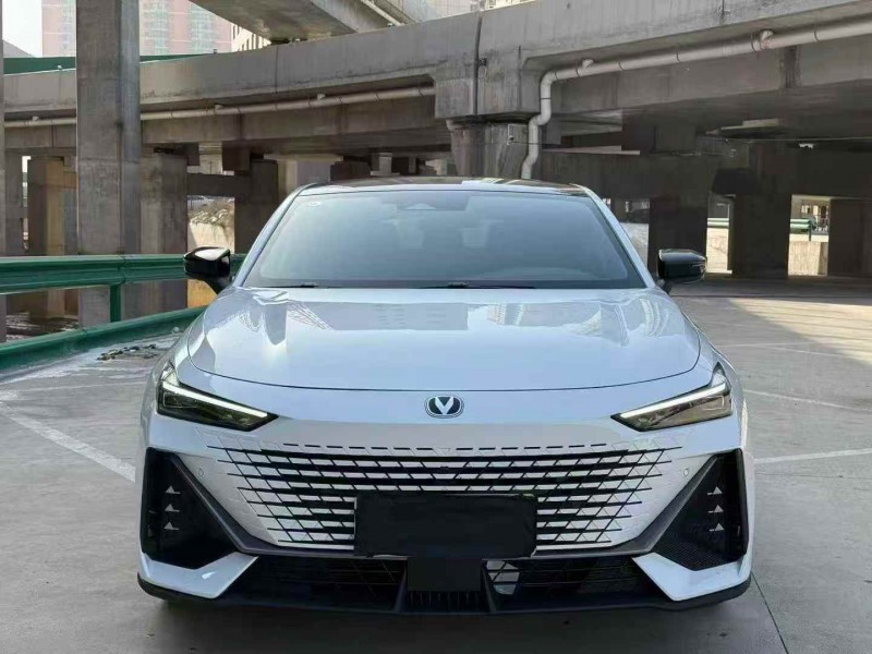 枣庄25年长安汽车UNI1