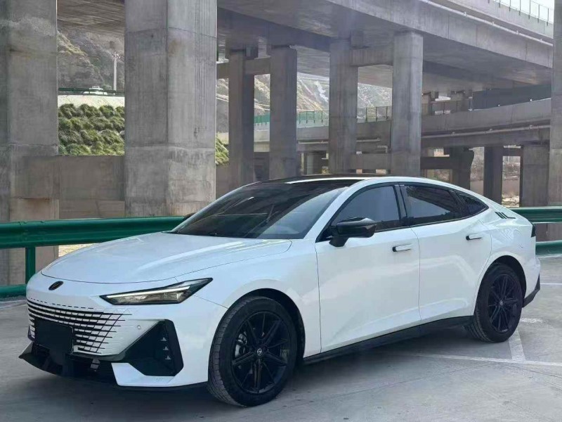 枣庄25年长安汽车UNI2