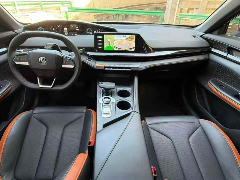 枣庄25年长安汽车UNI4