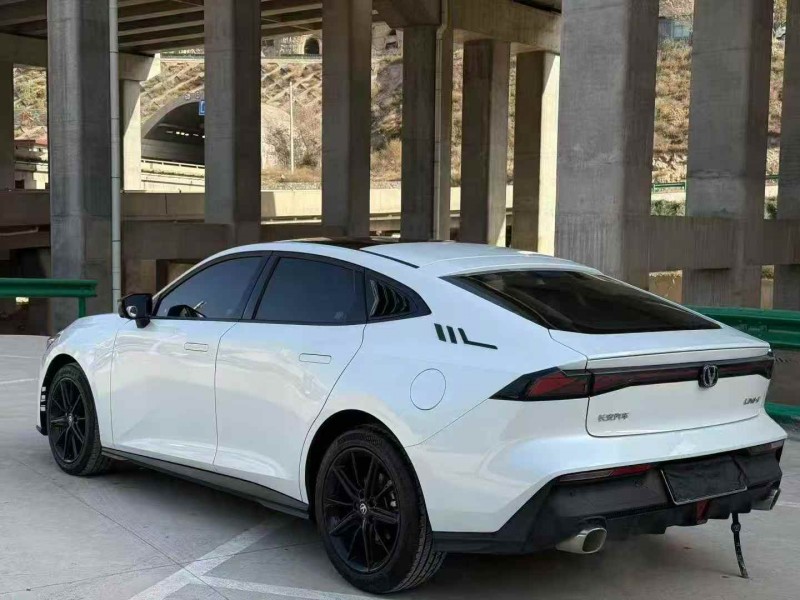 枣庄25年长安汽车UNI7