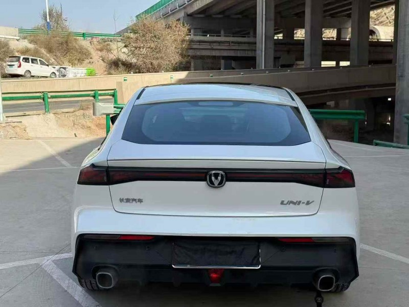 枣庄25年长安汽车UNI9