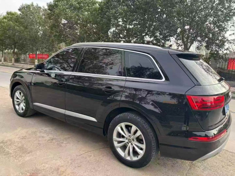 洛阳19年奥迪Q77