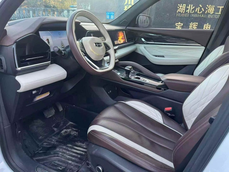 宜昌22年吉利星越4