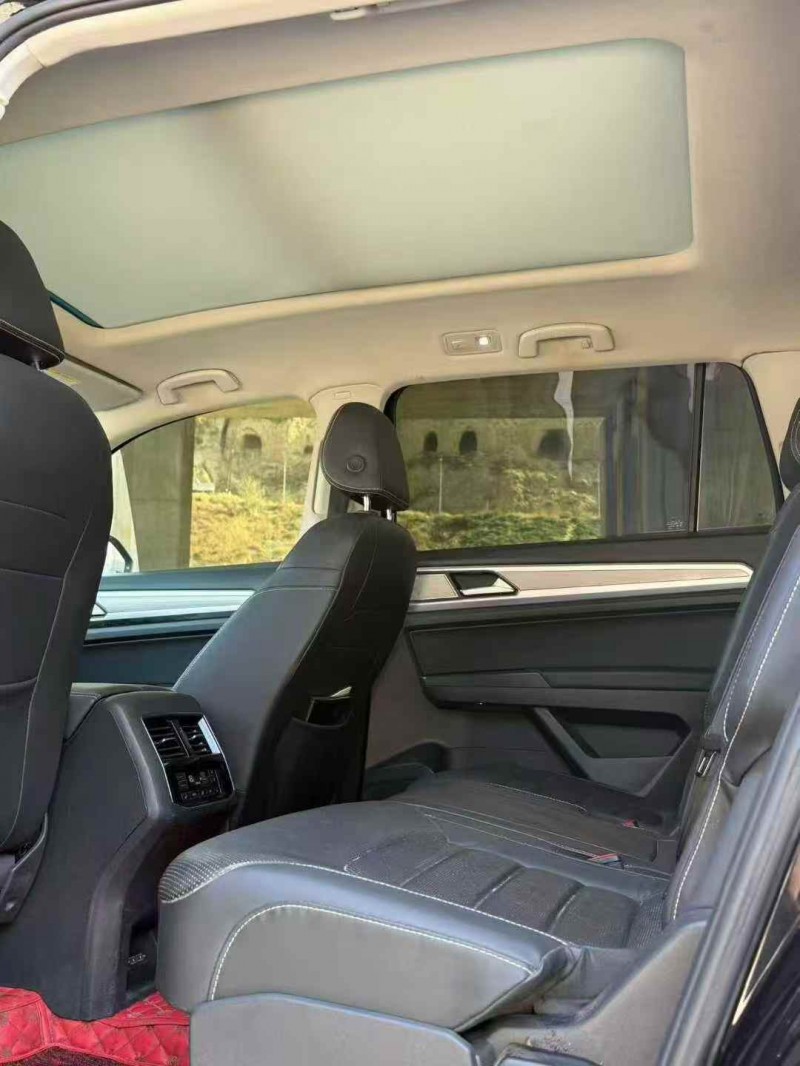 东营19年大众途昂5