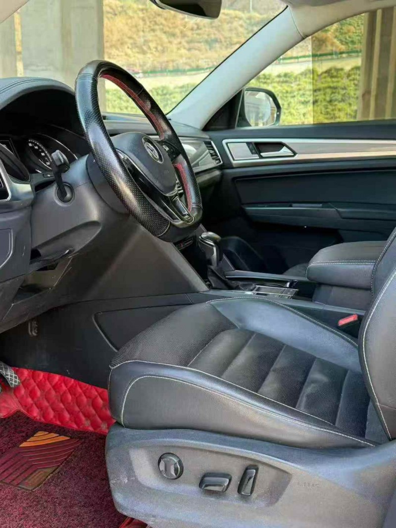 东营19年大众途昂6