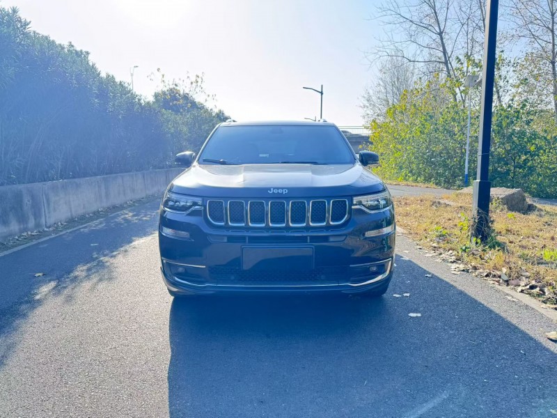 阜阳21年Jeep指挥官1