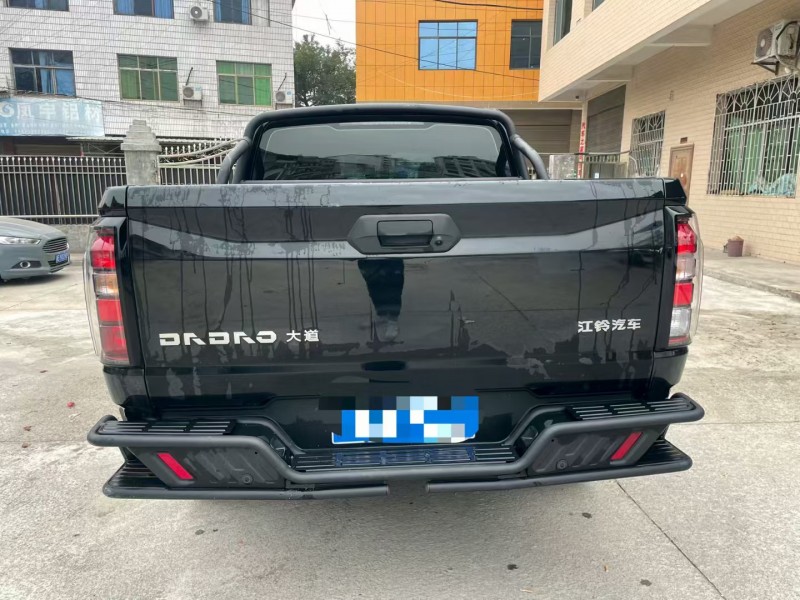 娄底25年江铃大道8