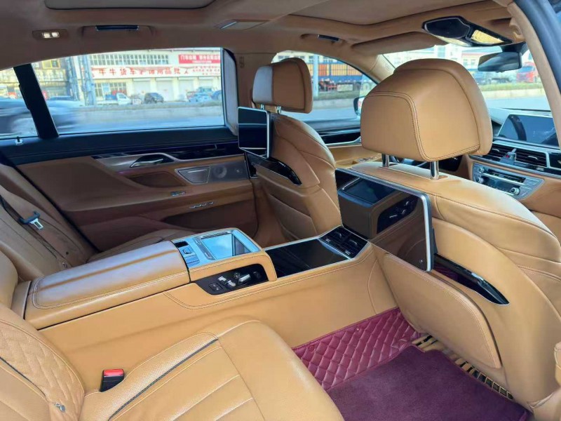 天津18年宝马7系5