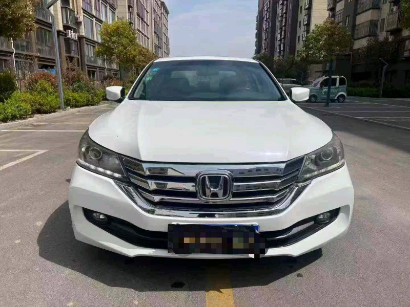 徐州14年本田雅阁1