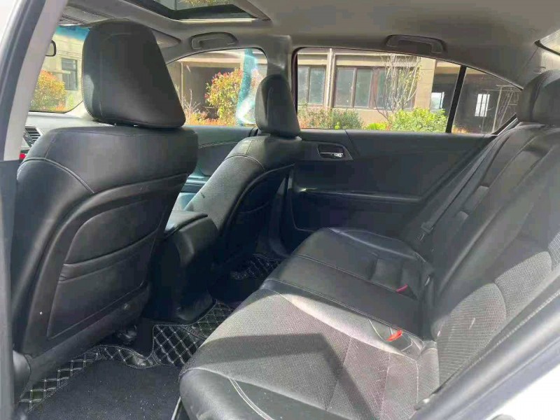 徐州14年本田雅阁6