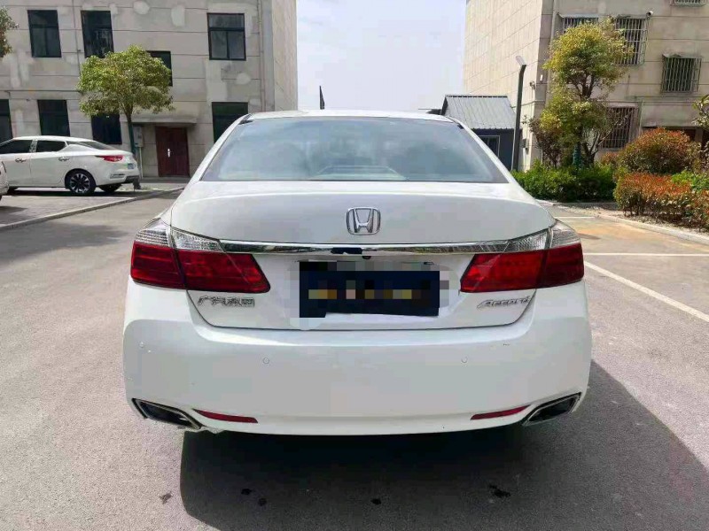 徐州14年本田雅阁9