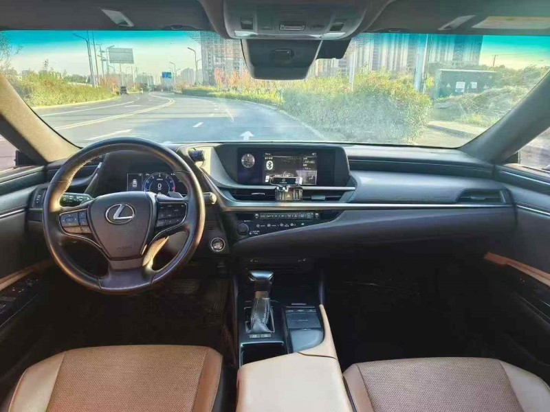 常州20年雷克萨斯ES6