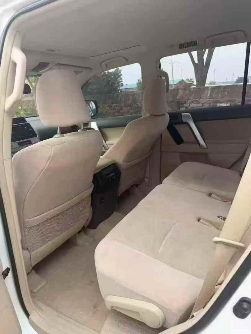 安阳18年丰田普拉多3