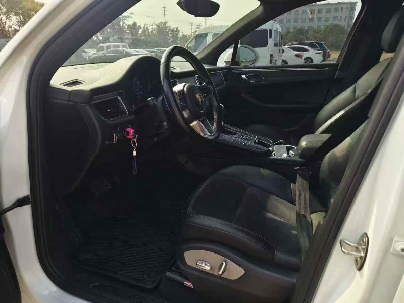 徐州17年保时捷Macan7